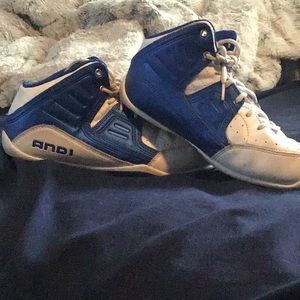 Rocket 4.0 AND1 shoe